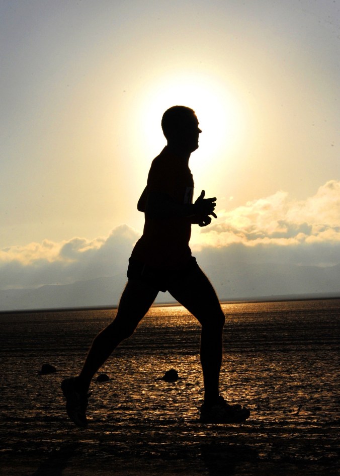 runner-silhouette-1488296168iXD